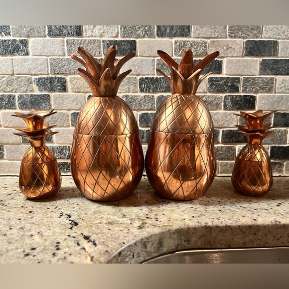 PINEAPPLE Cups 🍍 - Picture 4 of 6